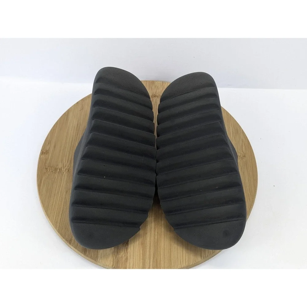 Adidas Yeezy Slide Onyx Sandals Slip On Size 8 Comfort Casual Streetwear